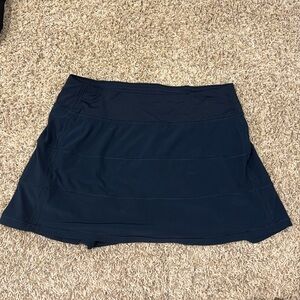 Lululemon Pace Rival Skirt navy blue size 8, worn 2x